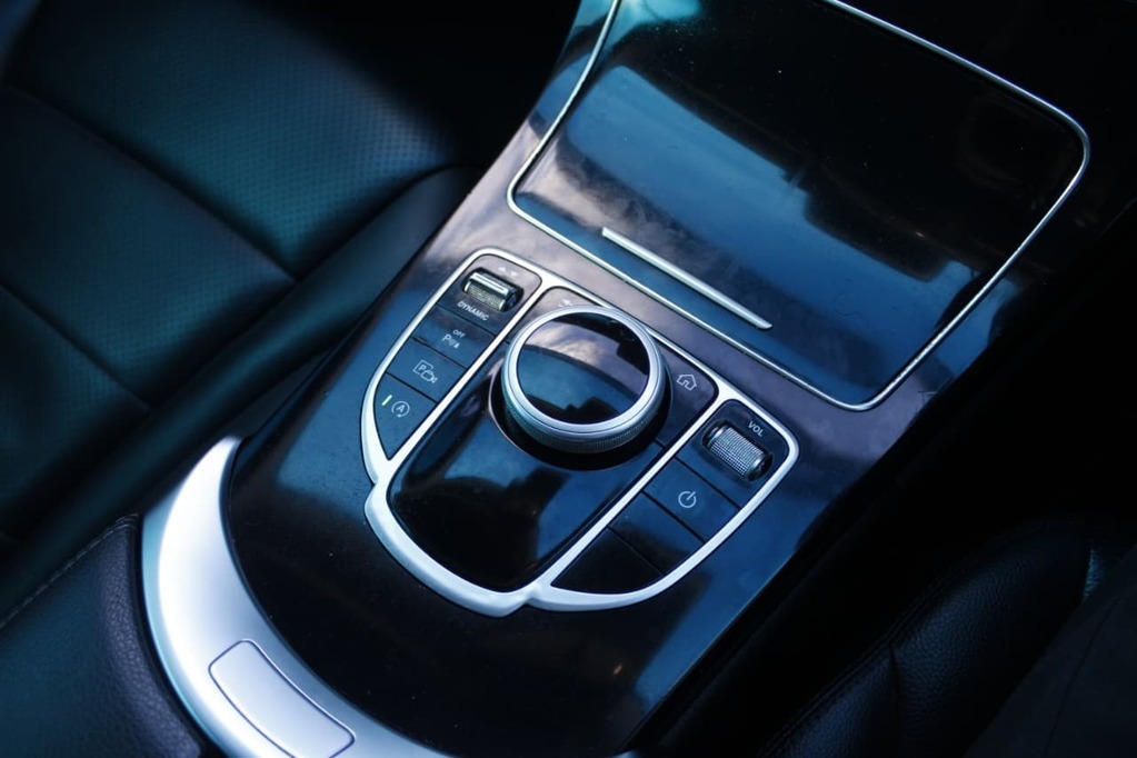 2021 MERCEDES-BENZ C CLASS, White, 155000Kms, Automatic, Sedan, Petrol, R369 900, Kuilsriver