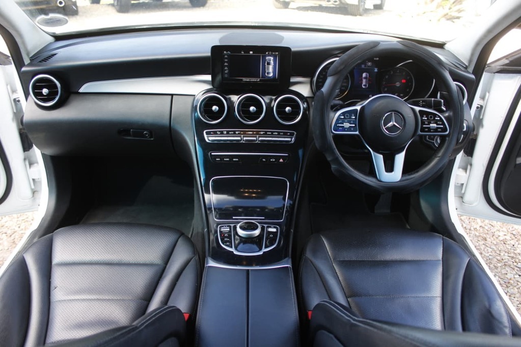 2021 MERCEDES-BENZ C CLASS, White, 155000Kms, Automatic, Sedan, Petrol, R369 900, Kuilsriver