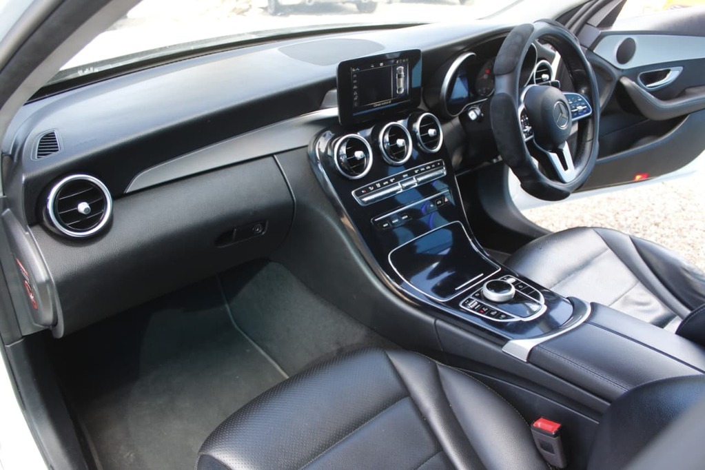 2021 MERCEDES-BENZ C CLASS, White, 155000Kms, Automatic, Sedan, Petrol, R369 900, Kuilsriver