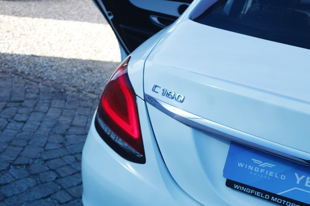 2021 MERCEDES-BENZ C CLASS, White, 155000Kms, Automatic, Sedan, Petrol, R369 900, Kuilsriver