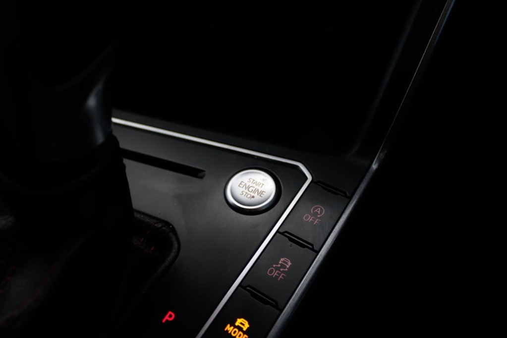 2020 VOLKSWAGEN POLO, Black, 79781Kms, Automatic, Hatchback, Petrol, R389 900, Kuilsriver