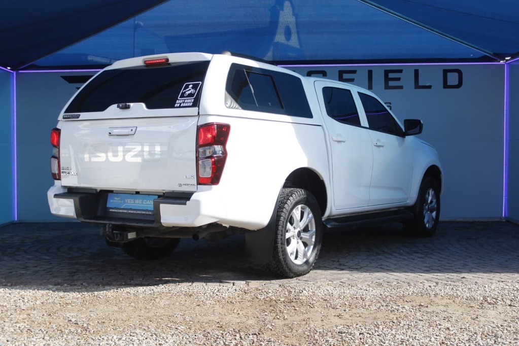 2024 ISUZU D-MAX, White, 33500Kms, Automatic, Bakkie Double Cab, Diesel, R499 900, Kuilsriver