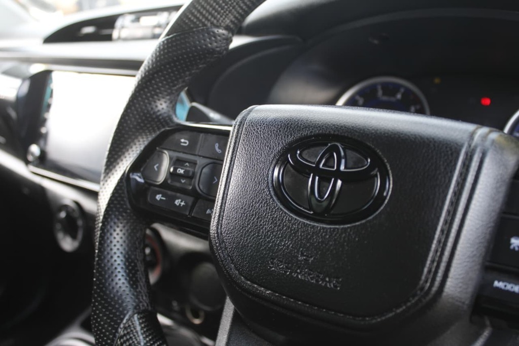 2019 TOYOTA HILUX, White, 102000Kms, Manual, Bakkie Single Cab, Diesel, R359 900, Kuilsriver