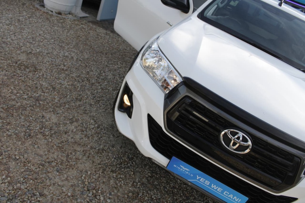 2019 TOYOTA HILUX, White, 102000Kms, Manual, Bakkie Single Cab, Diesel, R359 900, Kuilsriver