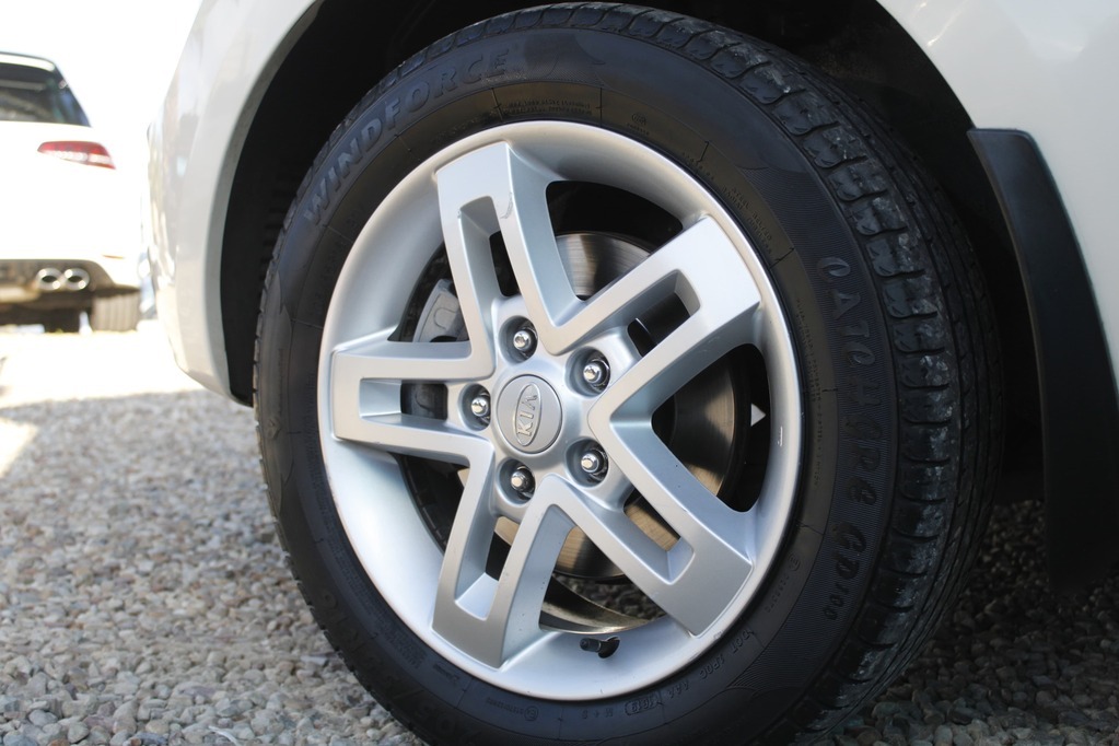 2011 KIA SOUL, Cream, 268420Kms, Manual, SUV, Petrol, R99 900, Kuilsriver
