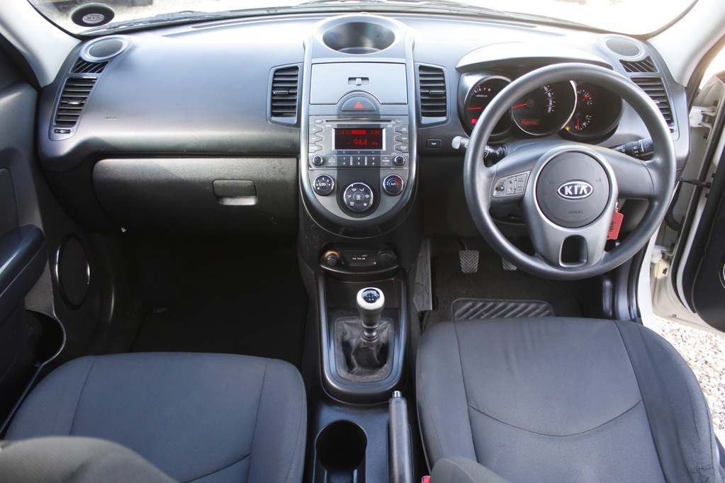2011 KIA SOUL, Cream, 268420Kms, Manual, SUV, Petrol, R99 900, Kuilsriver