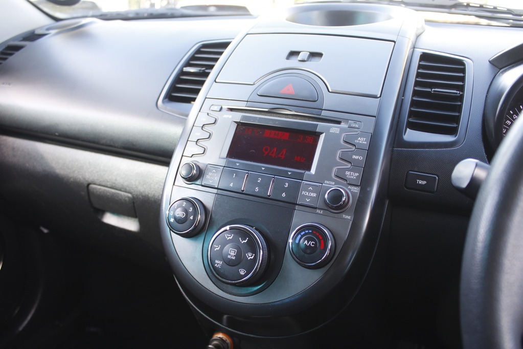 2011 KIA SOUL, Cream, 268420Kms, Manual, SUV, Petrol, R99 900, Kuilsriver