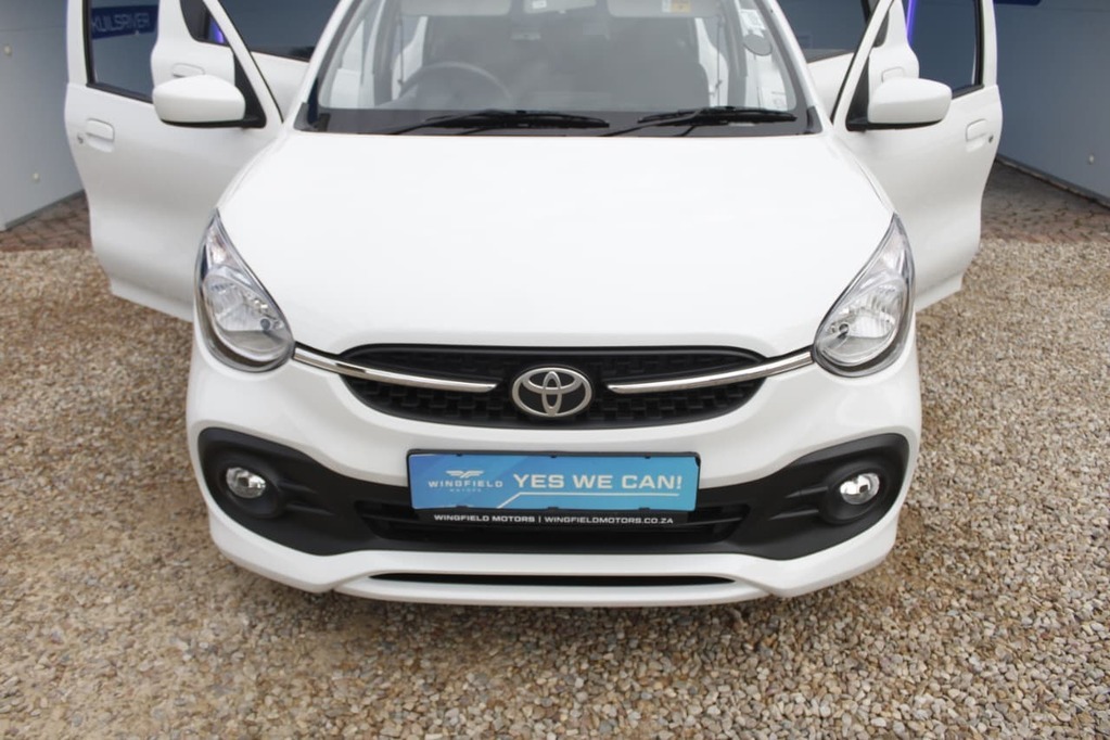 2026 TOYOTA VITZ, White, 8748Kms, Automatic, Hatchback, Petrol, R209 900, Kuilsriver