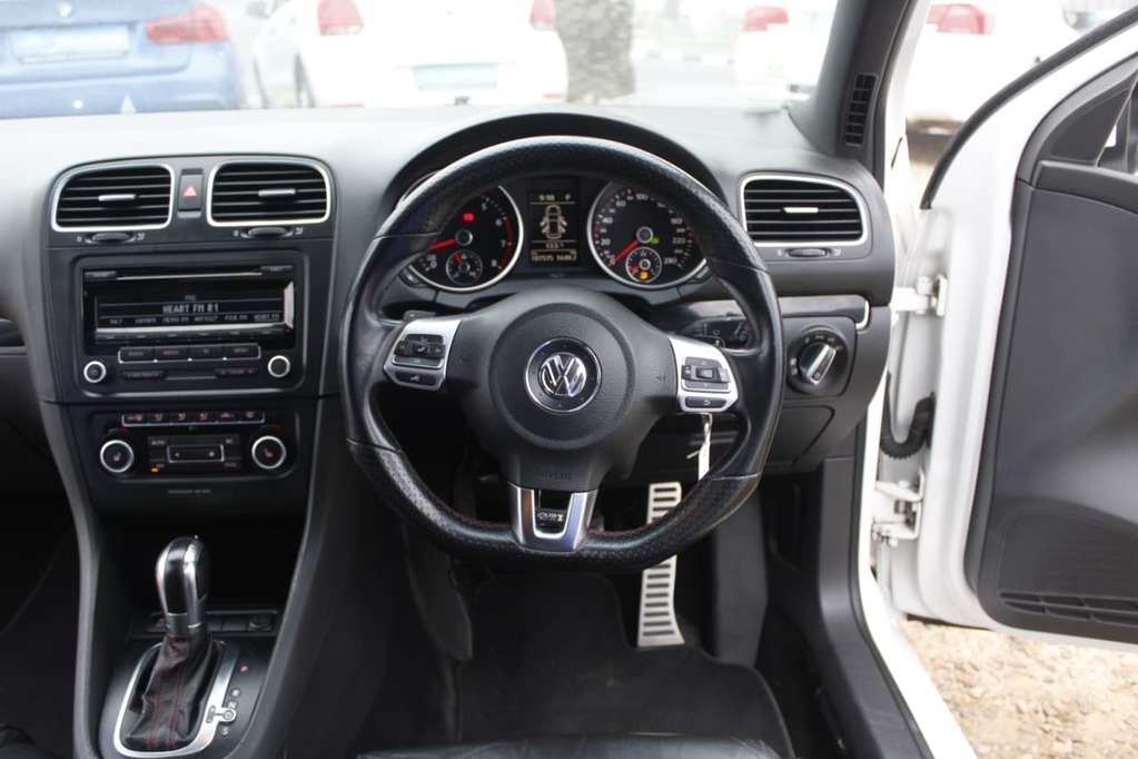 2012 VOLKSWAGEN GOLF 6, White, 187000Kms, Automatic, Hatchback, Petrol, R239 900, Kuilsriver