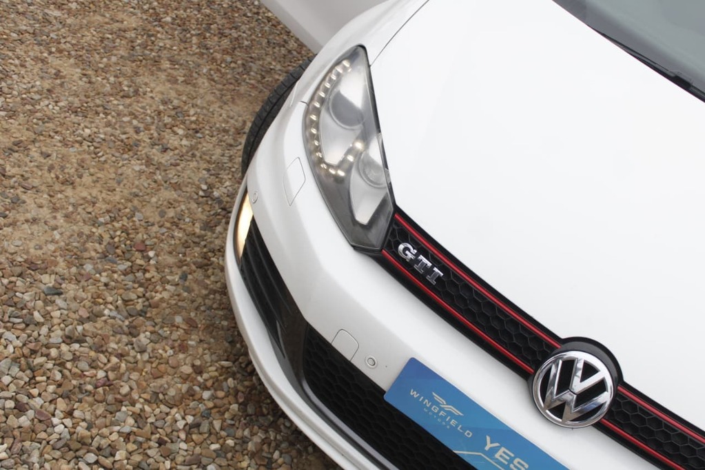 2012 VOLKSWAGEN GOLF 6, White, 187000Kms, Automatic, Hatchback, Petrol, R239 900, Kuilsriver