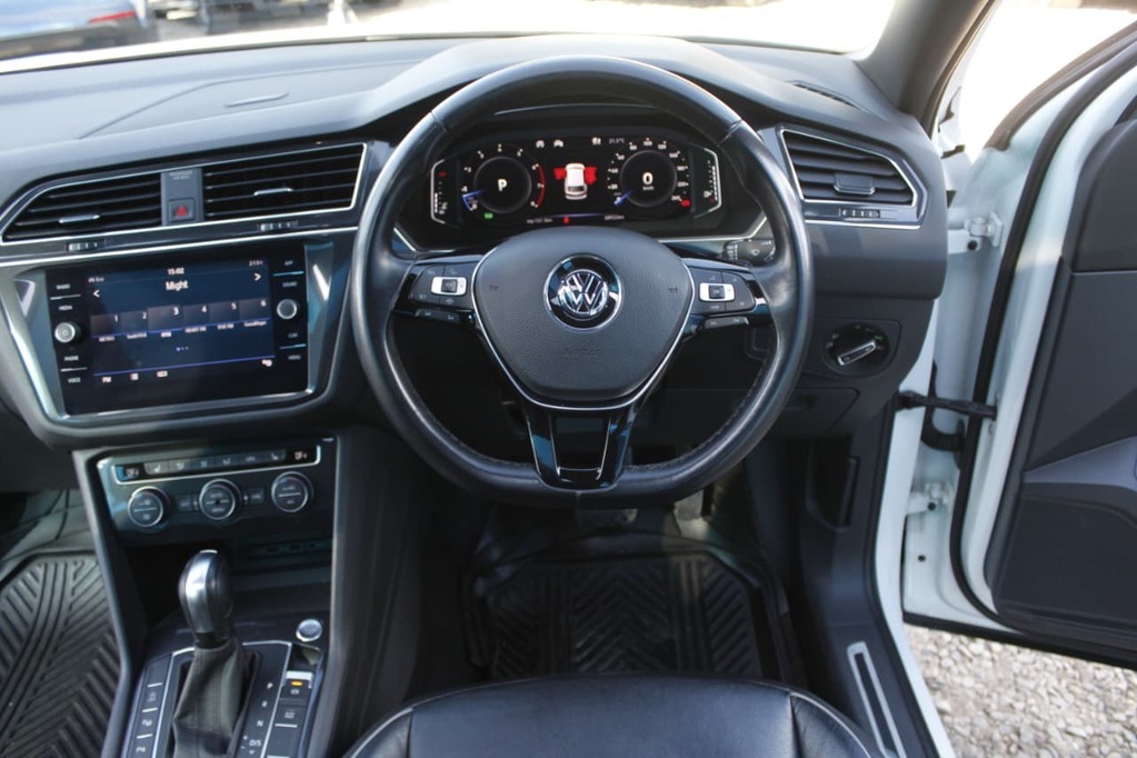 2020 VOLKSWAGEN TIGUAN, White, 69000Kms, Automatic, SUV, Petrol, R519 900, Kuilsriver