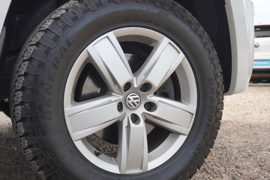 2018 VOLKSWAGEN AMAROK, White, 176000Kms, Automatic, Bakkie Double Cab, Diesel, R399 900, Kuilsriver