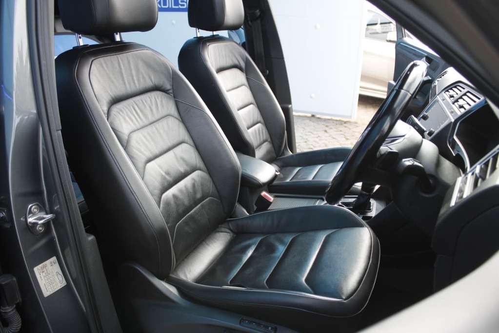 2019 VOLKSWAGEN TIGUAN, Graphite grey, 168500Kms, Automatic, SUV, Diesel, R389 900, Kuilsriver