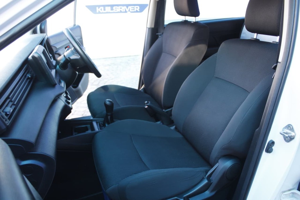 2025 SUZUKI ERTIGA, White, 37000Kms, Manual, MPV, Petrol, R329 900, Kuilsriver