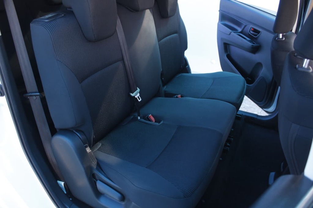 2025 SUZUKI ERTIGA, White, 37000Kms, Manual, MPV, Petrol, R329 900, Kuilsriver