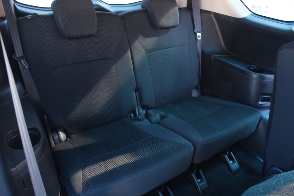 2025 SUZUKI ERTIGA, White, 37000Kms, Manual, MPV, Petrol, R329 900, Kuilsriver