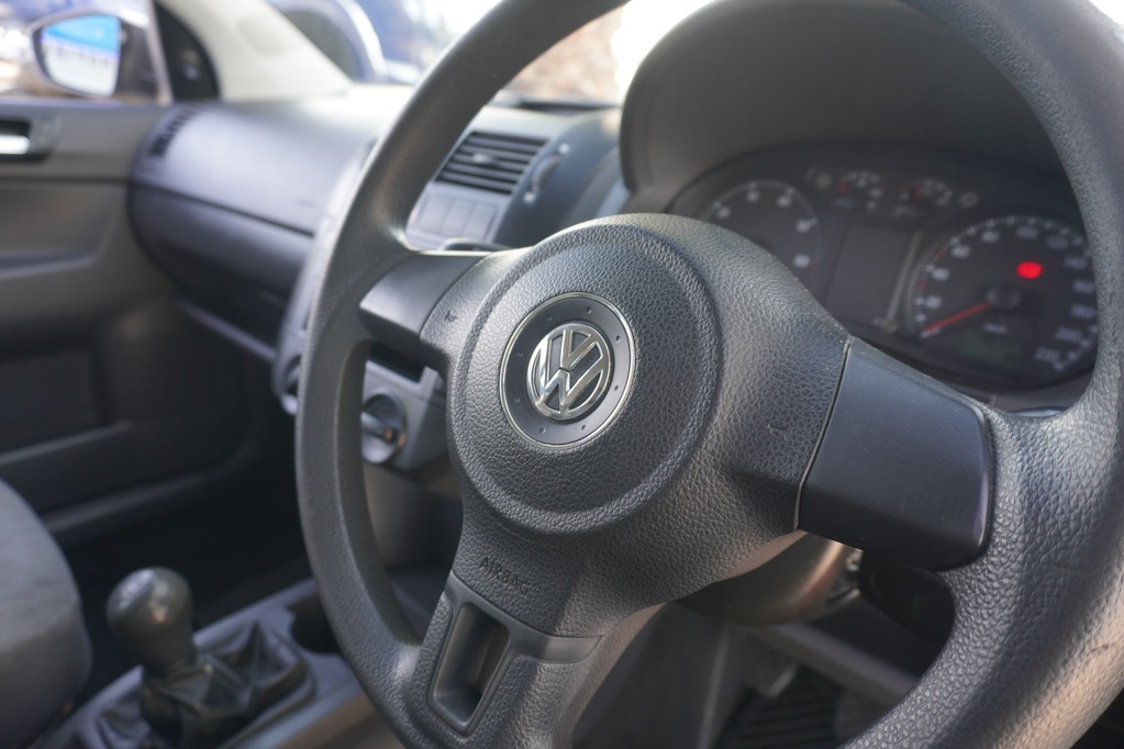 2014 VOLKSWAGEN POLO VIVO, Silver, 138680Kms, Manual, Hatchback, Petrol, R119 900, Kuilsriver