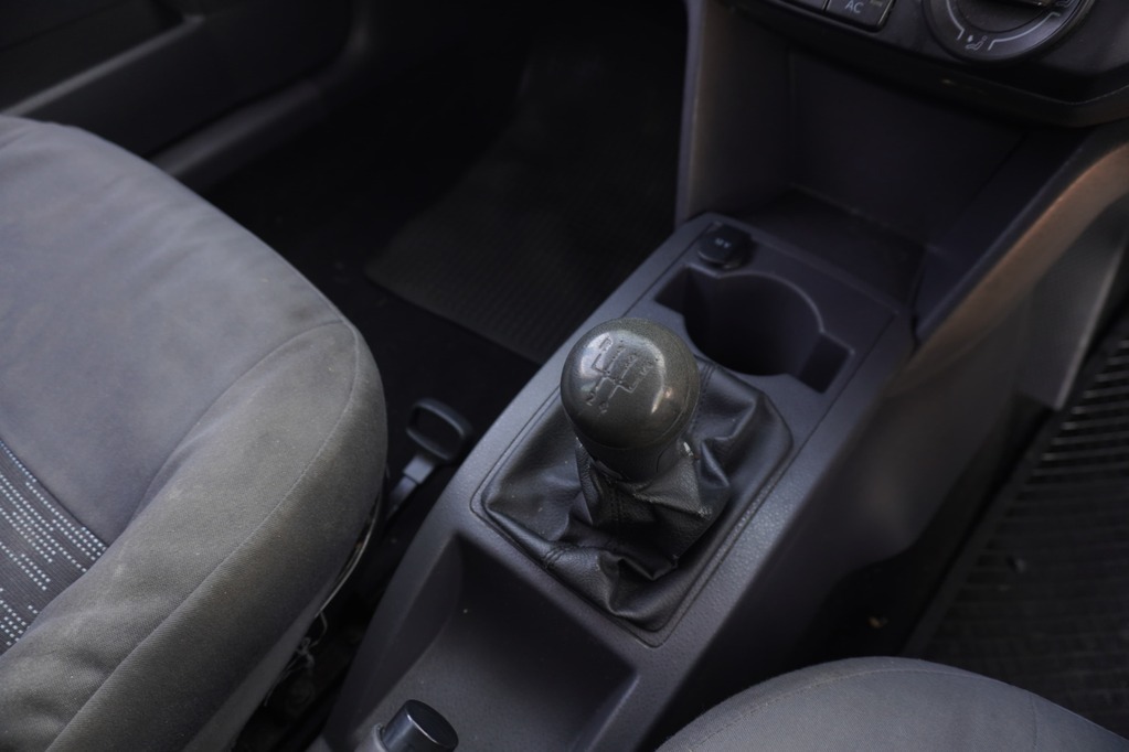 2014 VOLKSWAGEN POLO VIVO, Silver, 138680Kms, Manual, Hatchback, Petrol, R119 900, Kuilsriver