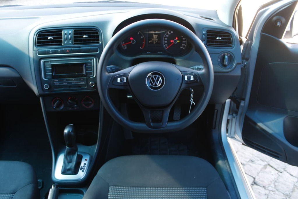 2023 VOLKSWAGEN POLO VIVO, Silver, 50000Kms, Automatic, Hatchback, Petrol, R239 900, Kuilsriver