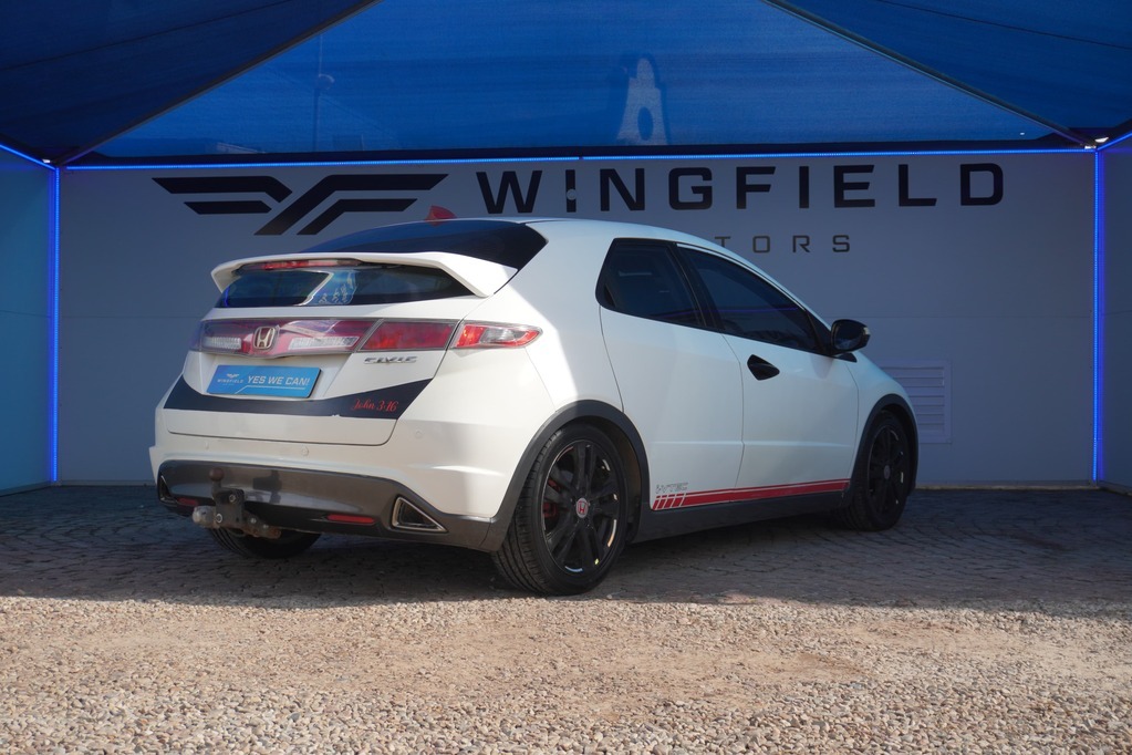 2011 HONDA CIVIC, White, 243891Kms, Manual, Hatchback, Petrol, R79 900, Kuilsriver