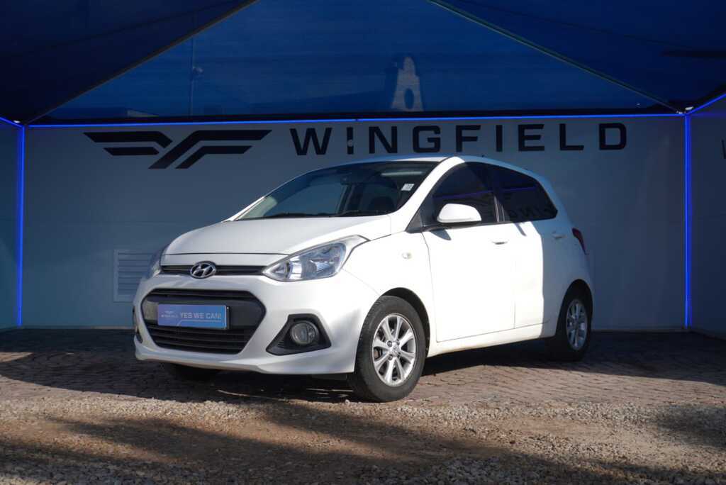2015 HYUNDAI i10, White, 113271Kms, Manual, Hatchback, Petrol, R109 900, Kuilsriver
