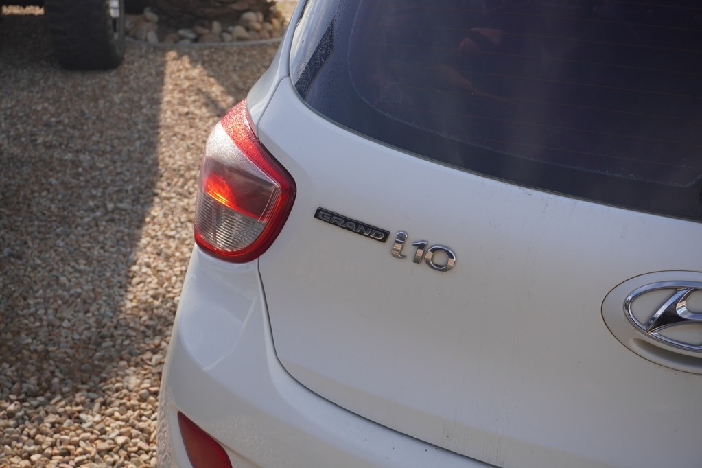 2015 HYUNDAI i10, White, 113271Kms, Manual, Hatchback, Petrol, R109 900, Kuilsriver