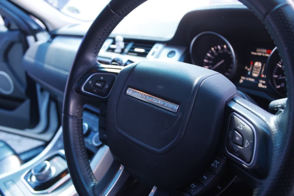 2012 LAND ROVER EVOQUE, White, 96207Kms, Automatic, SUV, Petrol, R284 900, Kuilsriver
