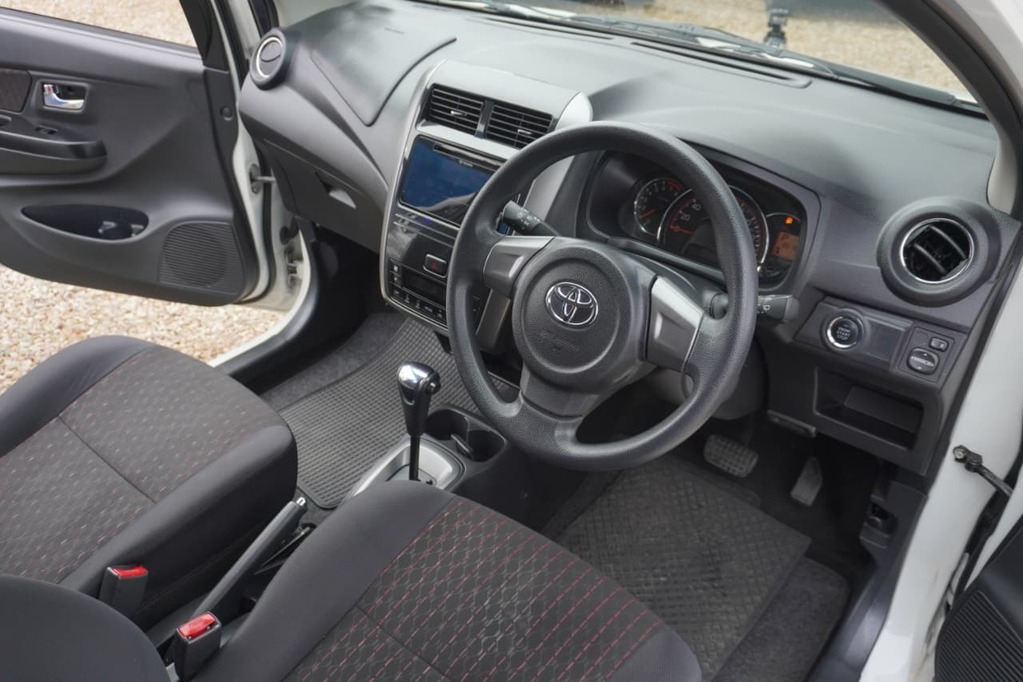 2021 TOYOTA AGYA, White, 86000Kms, Automatic, Hatchback, Petrol, R169 900, Kuilsriver