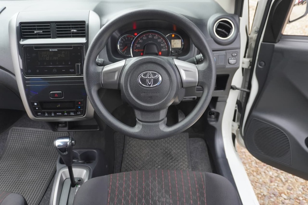 2021 TOYOTA AGYA, White, 86000Kms, Automatic, Hatchback, Petrol, R169 900, Kuilsriver