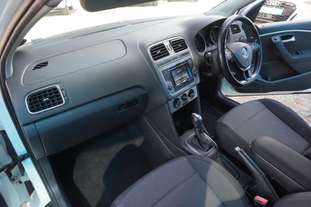 2015 VOLKSWAGEN POLO GP, White, 181690Kms, Automatic, Hatchback, Petrol, R159 900, Kuilsriver