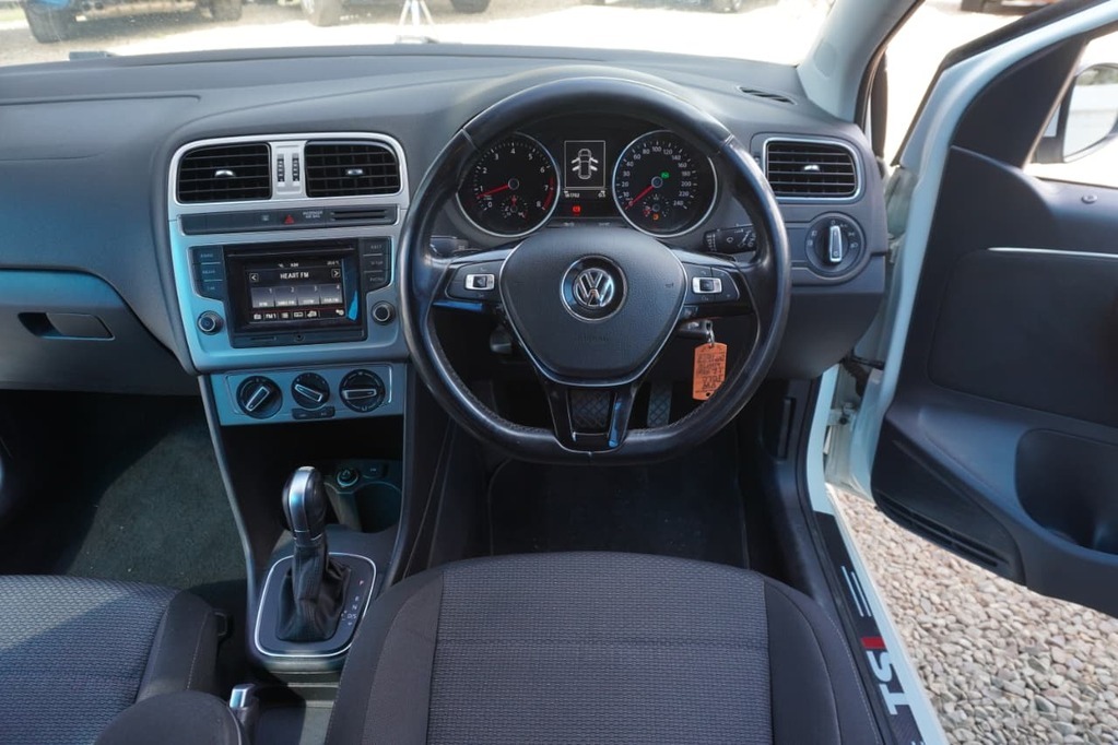 2015 VOLKSWAGEN POLO GP, White, 181690Kms, Automatic, Hatchback, Petrol, R159 900, Kuilsriver