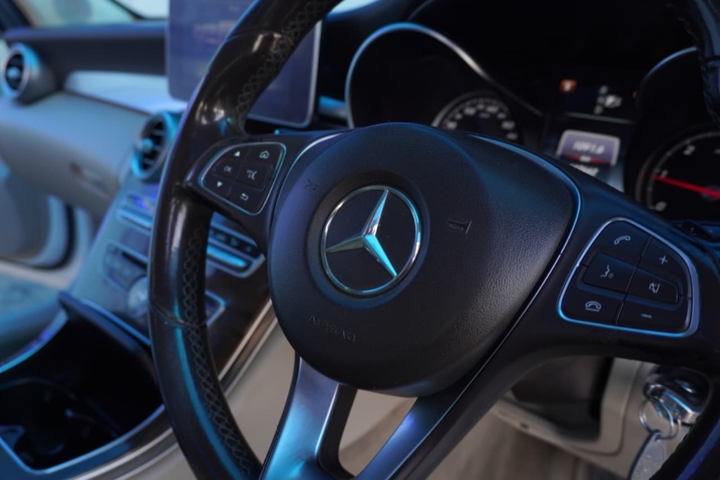 2014 MERCEDES-BENZ C CLASS, White, 147600Kms, Automatic, Sedan, Diesel, R219 900, Kuilsriver