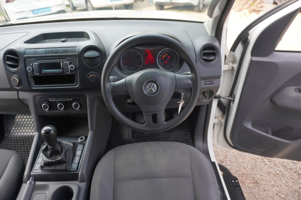 2014 VOLKSWAGEN AMAROK, White, 250000Kms, Manual, Bakkie Double Cab, Diesel, R249 900, Kuilsriver