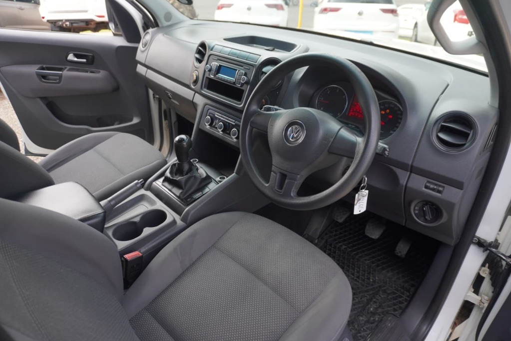 2014 VOLKSWAGEN AMAROK, White, 250000Kms, Manual, Bakkie Double Cab, Diesel, R249 900, Kuilsriver