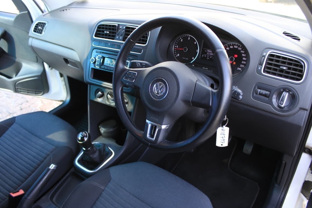 2013 VOLKSWAGEN POLO, White, 166000Kms, Manual, Hatchback, Diesel, R159 900, Kuilsriver