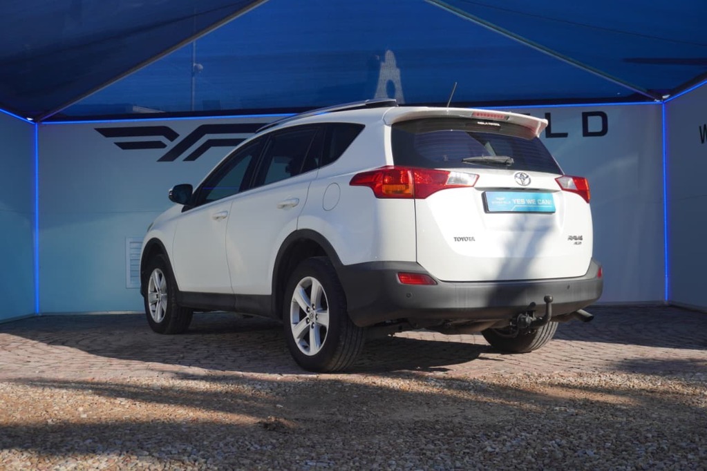2013 TOYOTA RAV 4, White, 180000Kms, Manual, SUV, Diesel, R210 000, Kuilsriver