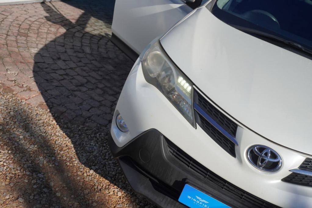 2013 TOYOTA RAV 4, White, 180000Kms, Manual, SUV, Diesel, R210 000, Kuilsriver