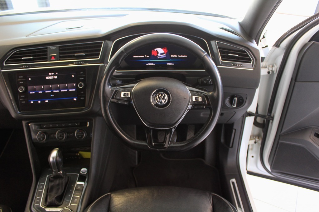 2018 VOLKSWAGEN TIGUAN, White, 178145Kms, Automatic, SUV, Petrol, R299 900, Kuilsriver