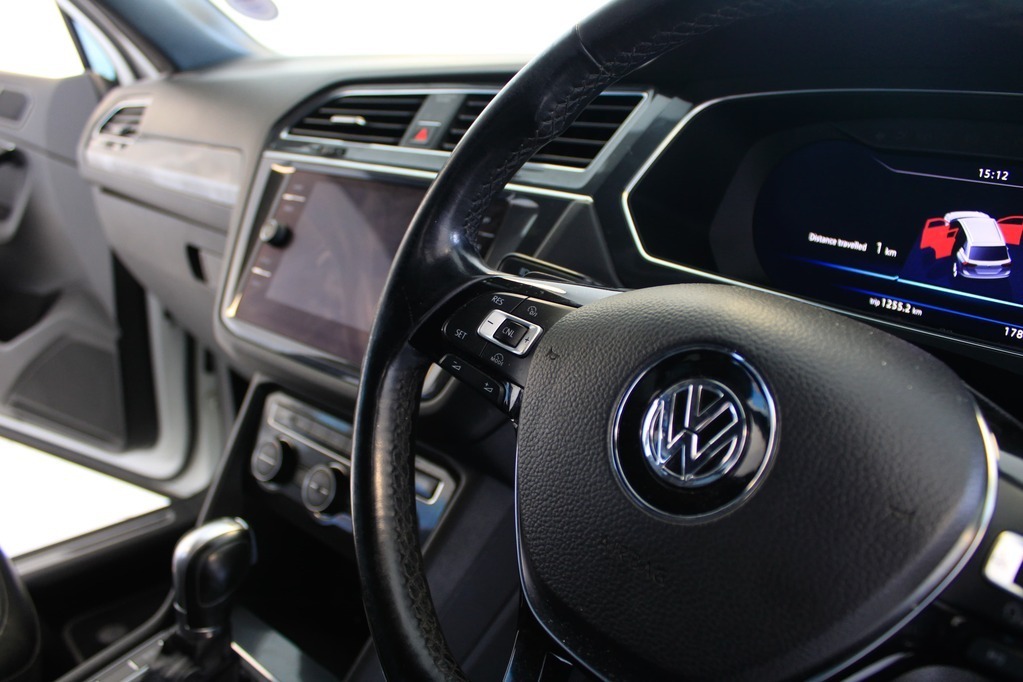 2018 VOLKSWAGEN TIGUAN, White, 178145Kms, Automatic, SUV, Petrol, R299 900, Kuilsriver