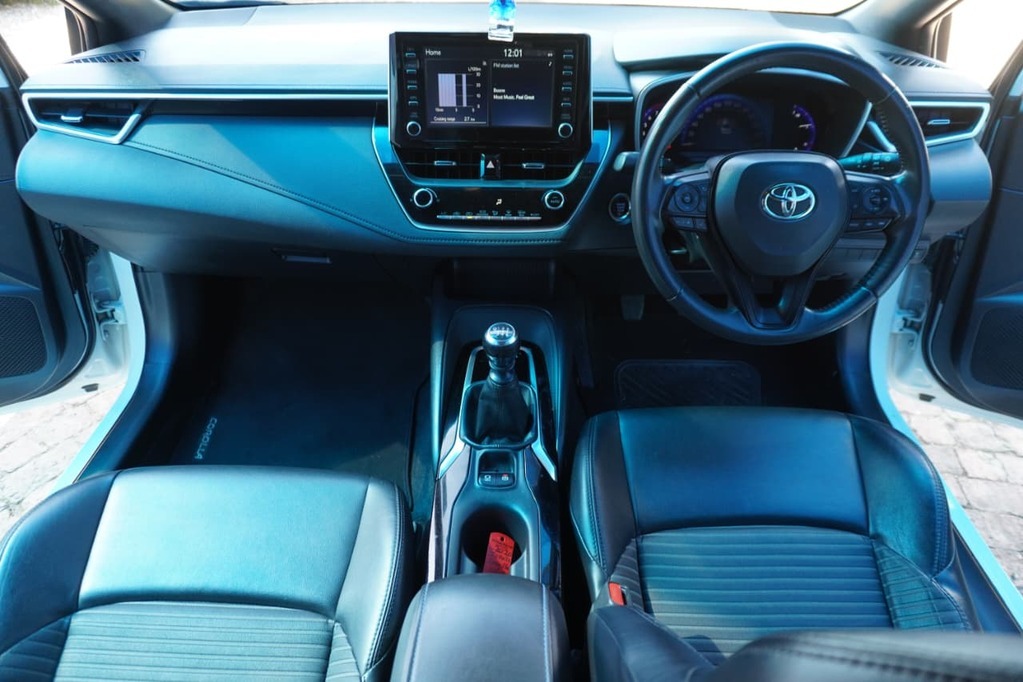2020 TOYOTA COROLLA, White, 108200Kms, Manual, Sedan, Petrol, R269 900, Kuilsriver
