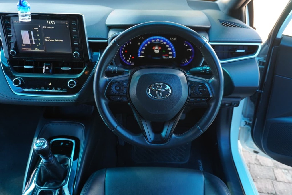 2020 TOYOTA COROLLA, White, 108200Kms, Manual, Sedan, Petrol, R269 900, Kuilsriver
