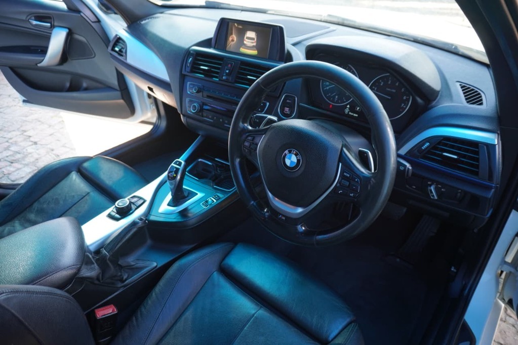 2013 BMW 1 SERIES, White, 182000Kms, Automatic, Hatchback, Petrol, R259 900, Wingfield Motors Kuilsriver