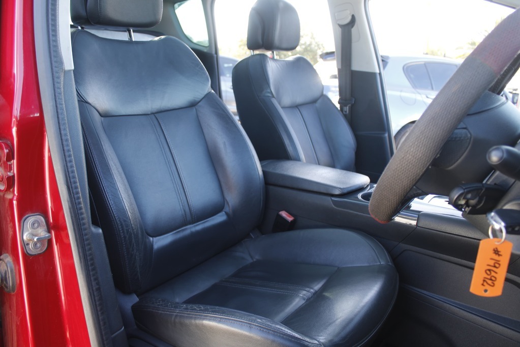 2012 PEUGEOT 3008, Red, 164657Kms, Automatic, Hatchback, Petrol, R99 900, Kuilsriver