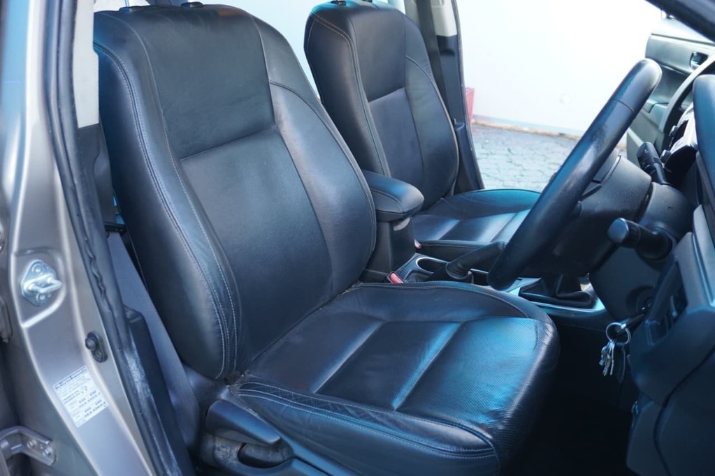 2016 TOYOTA COROLLA, Bronze, 119000Kms, Manual, Sedan, Petrol, R189 900, Kuilsriver