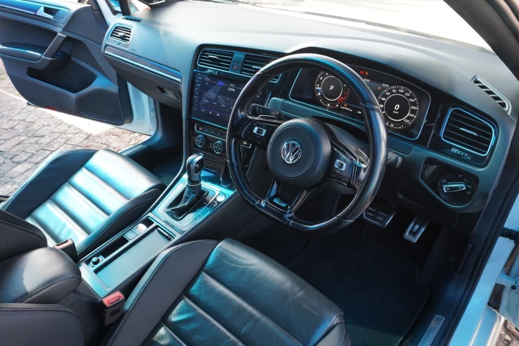 2019 VOLKSWAGEN GOLF 7, White, 138000Kms, Automatic, Hatchback, Petrol, R529 900, Kuilsriver