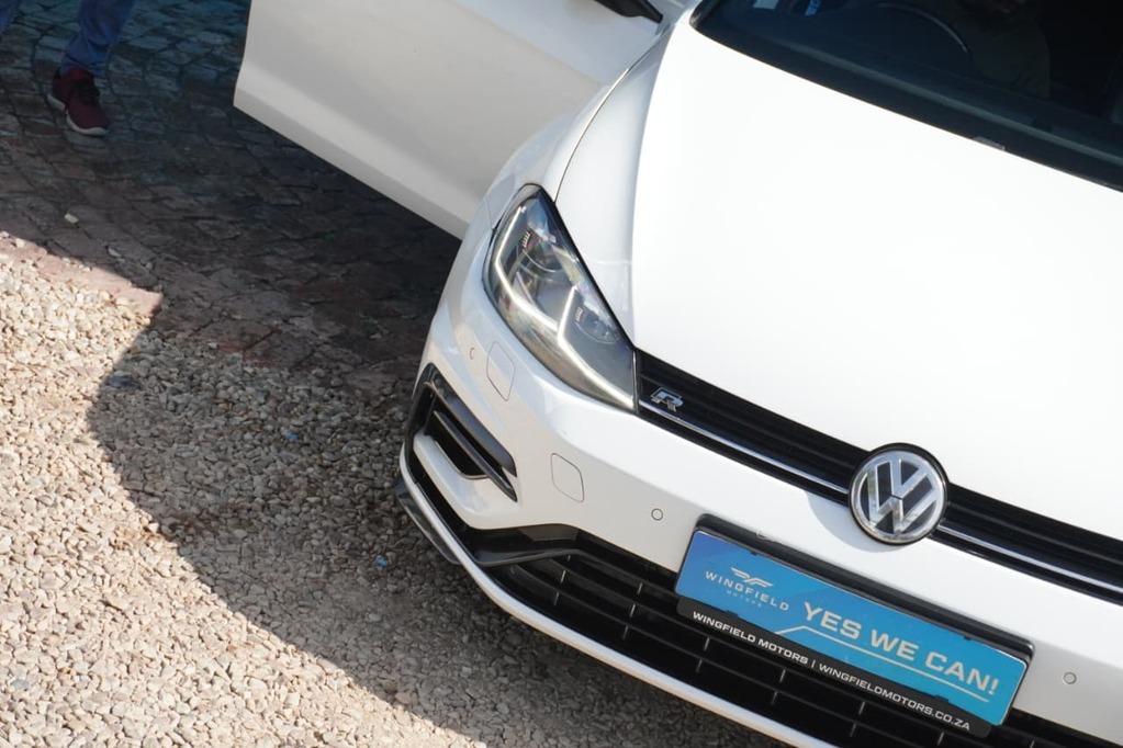 2019 VOLKSWAGEN GOLF 7, White, 138000Kms, Automatic, Hatchback, Petrol, R529 900, Kuilsriver