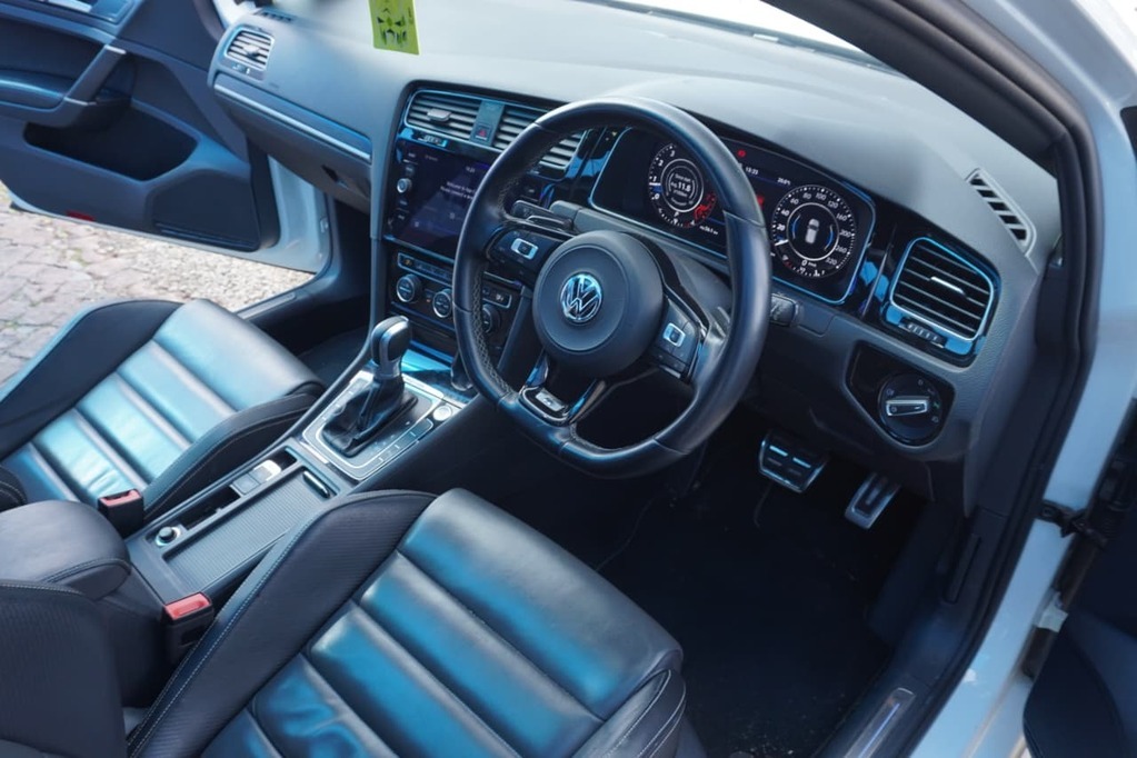2018 VOLKSWAGEN GOLF 7, White, 80500Kms, Automatic, Hatchback, Petrol, R579 900, Kuilsriver