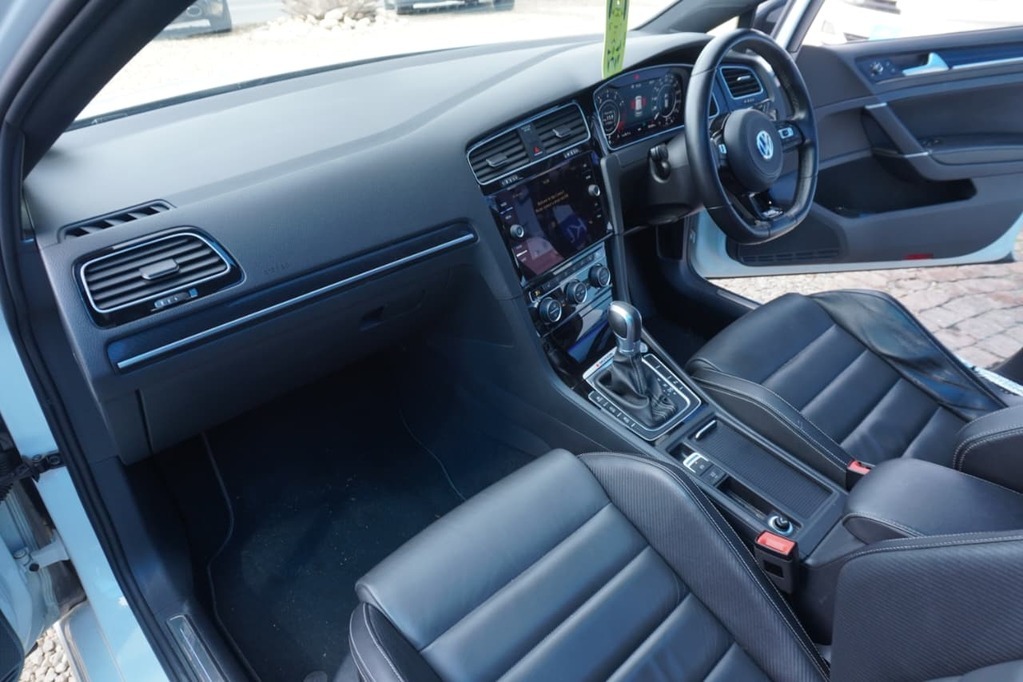 2018 VOLKSWAGEN GOLF 7, White, 80500Kms, Automatic, Hatchback, Petrol, R579 900, Kuilsriver