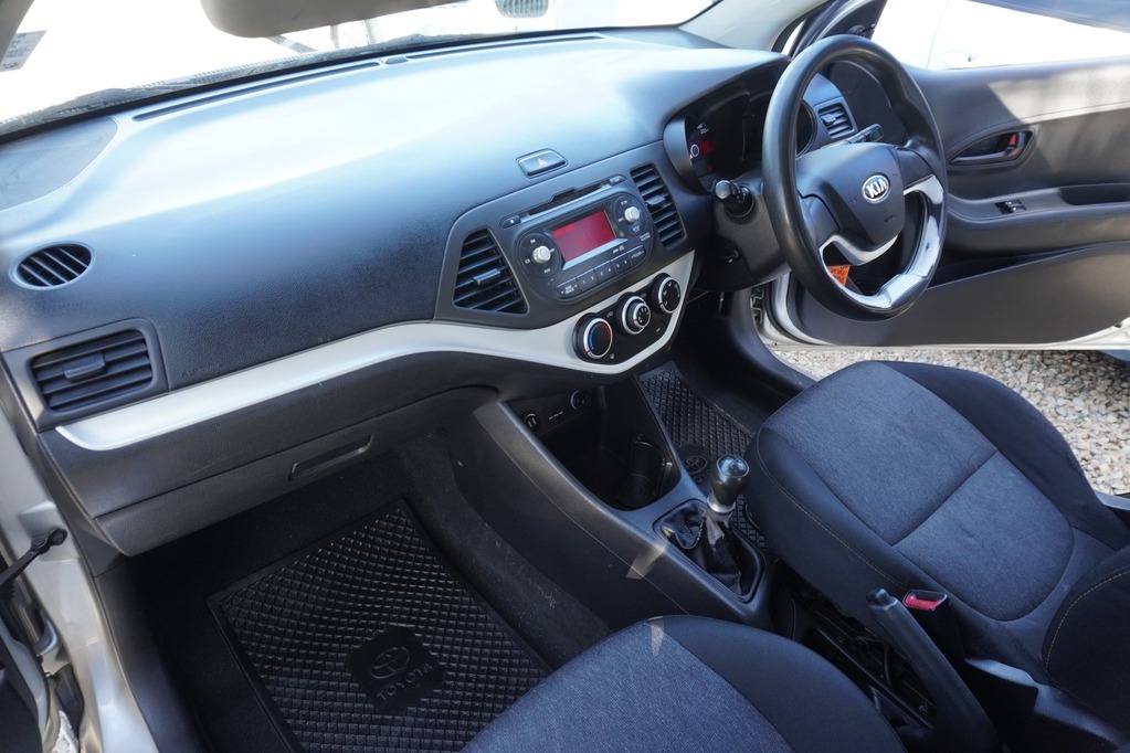 2014 KIA PICANTO, Silver, 172280Kms, Manual, Hatchback, Petrol, R109 900, Kuilsriver