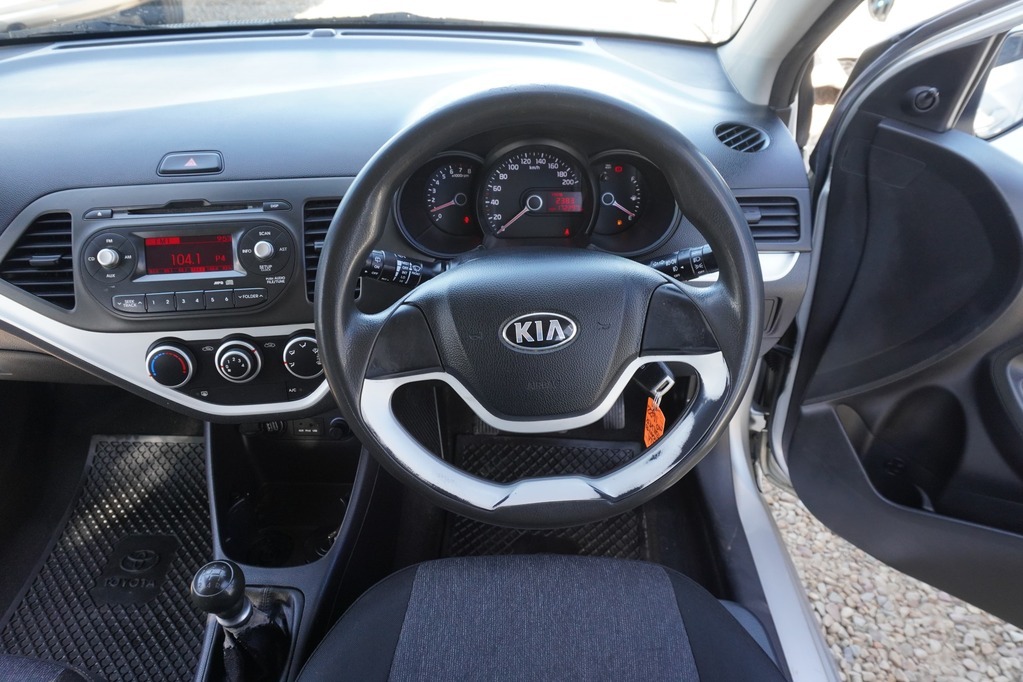2014 KIA PICANTO, Silver, 172280Kms, Manual, Hatchback, Petrol, R109 900, Kuilsriver